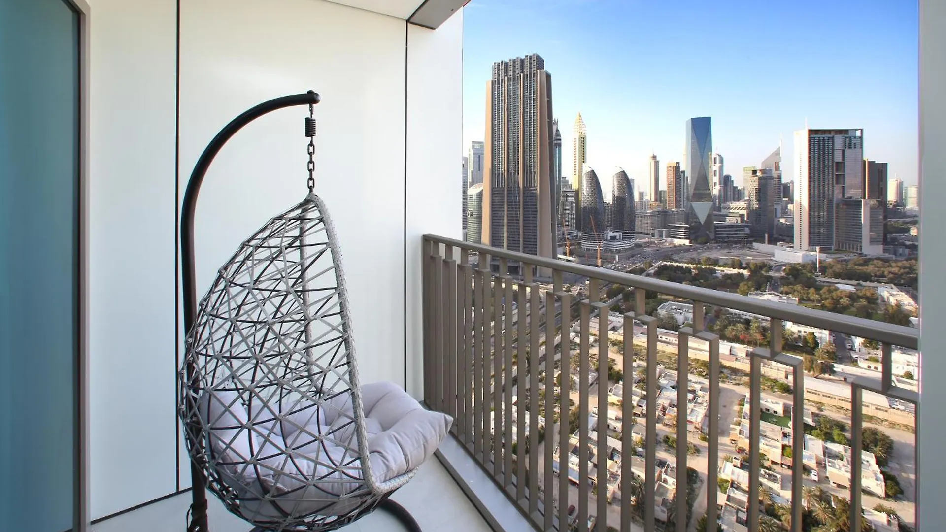 Apartment Sleeps 4 Dubai Mall Access Difc Views