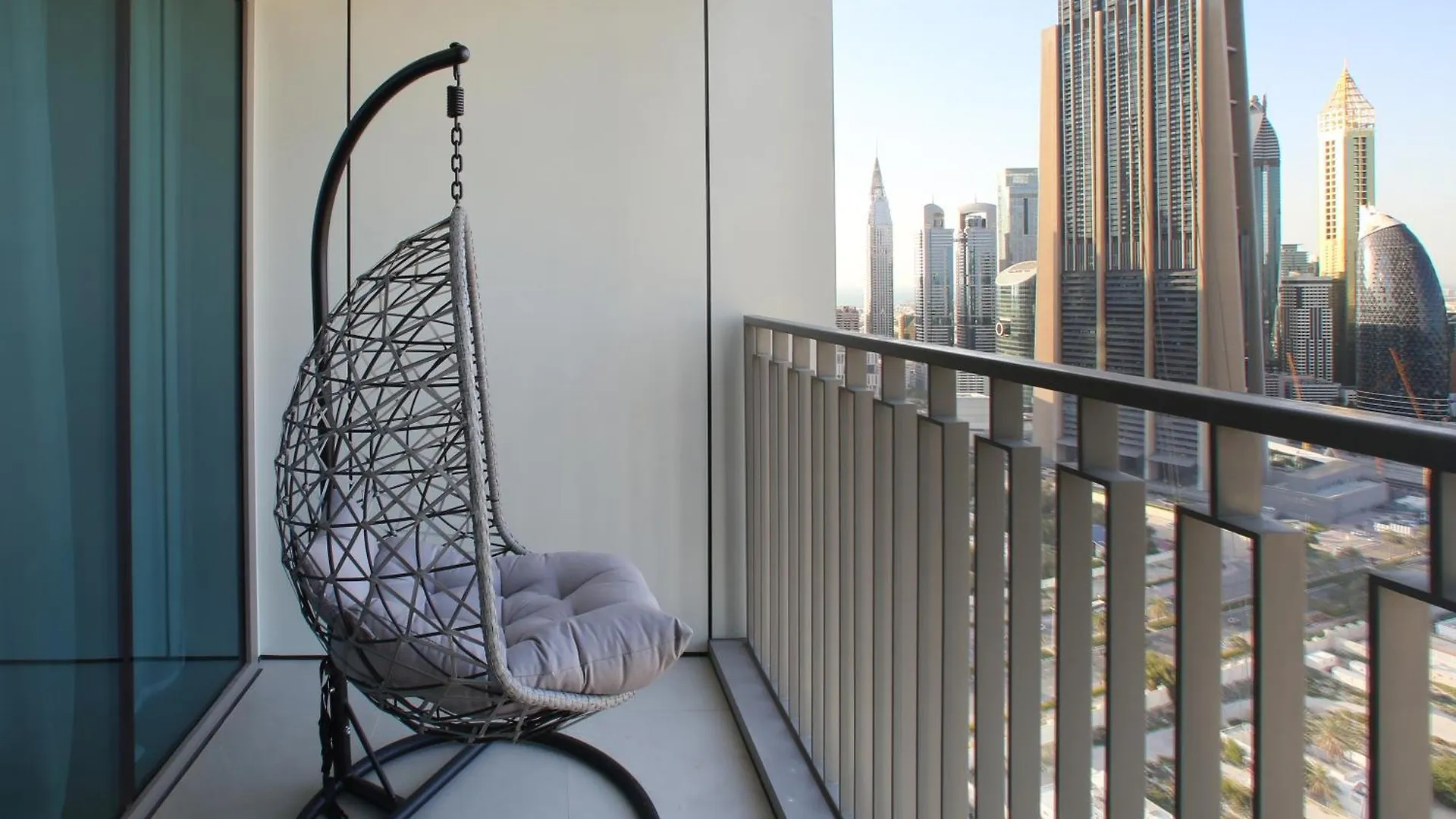 Sleeps 4 Dubai Mall Access Difc Views Apartment