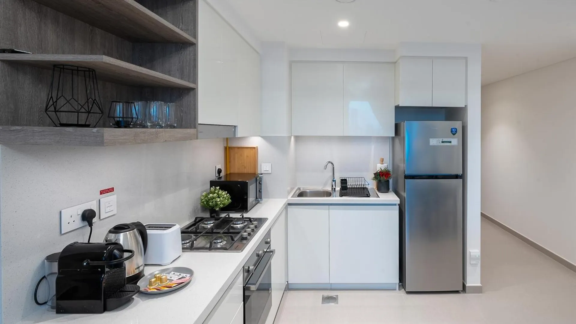Sleeps 4 Dubai Mall Access Difc Views 0*,