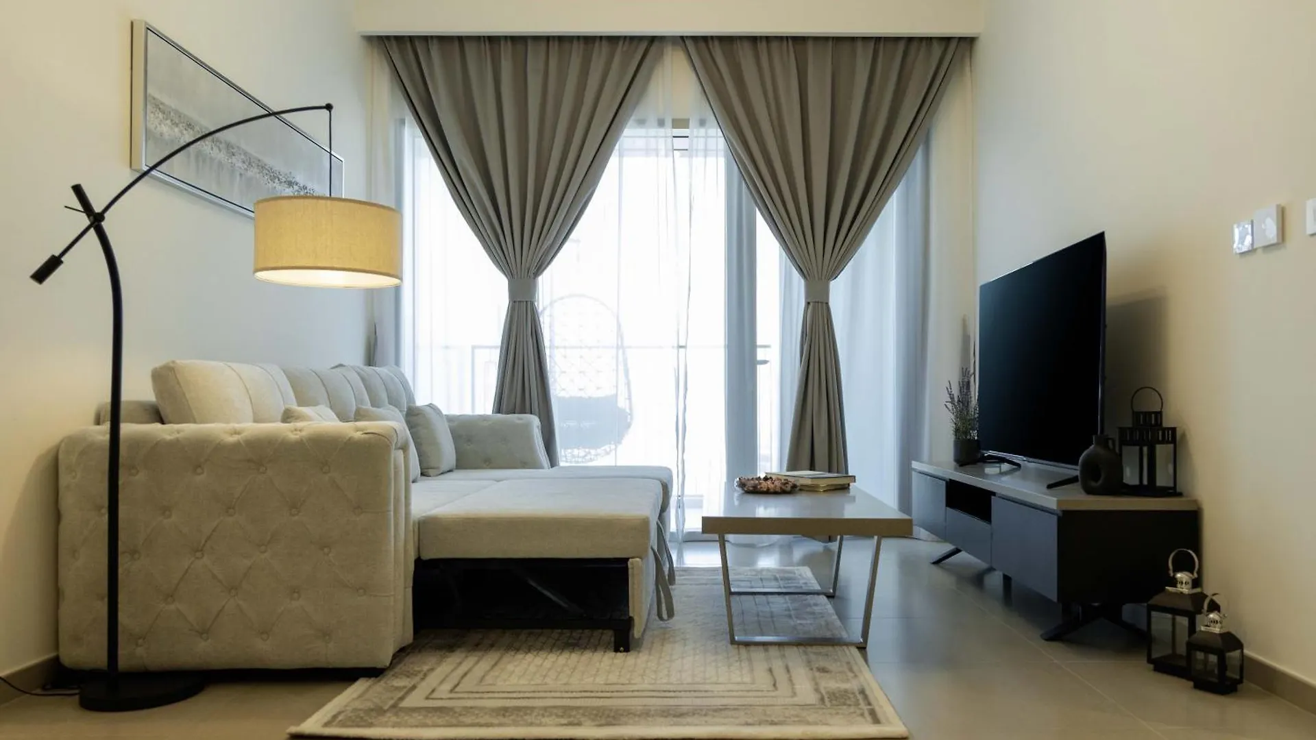 Sleeps 4 Dubai Mall Access Difc Views 0*,