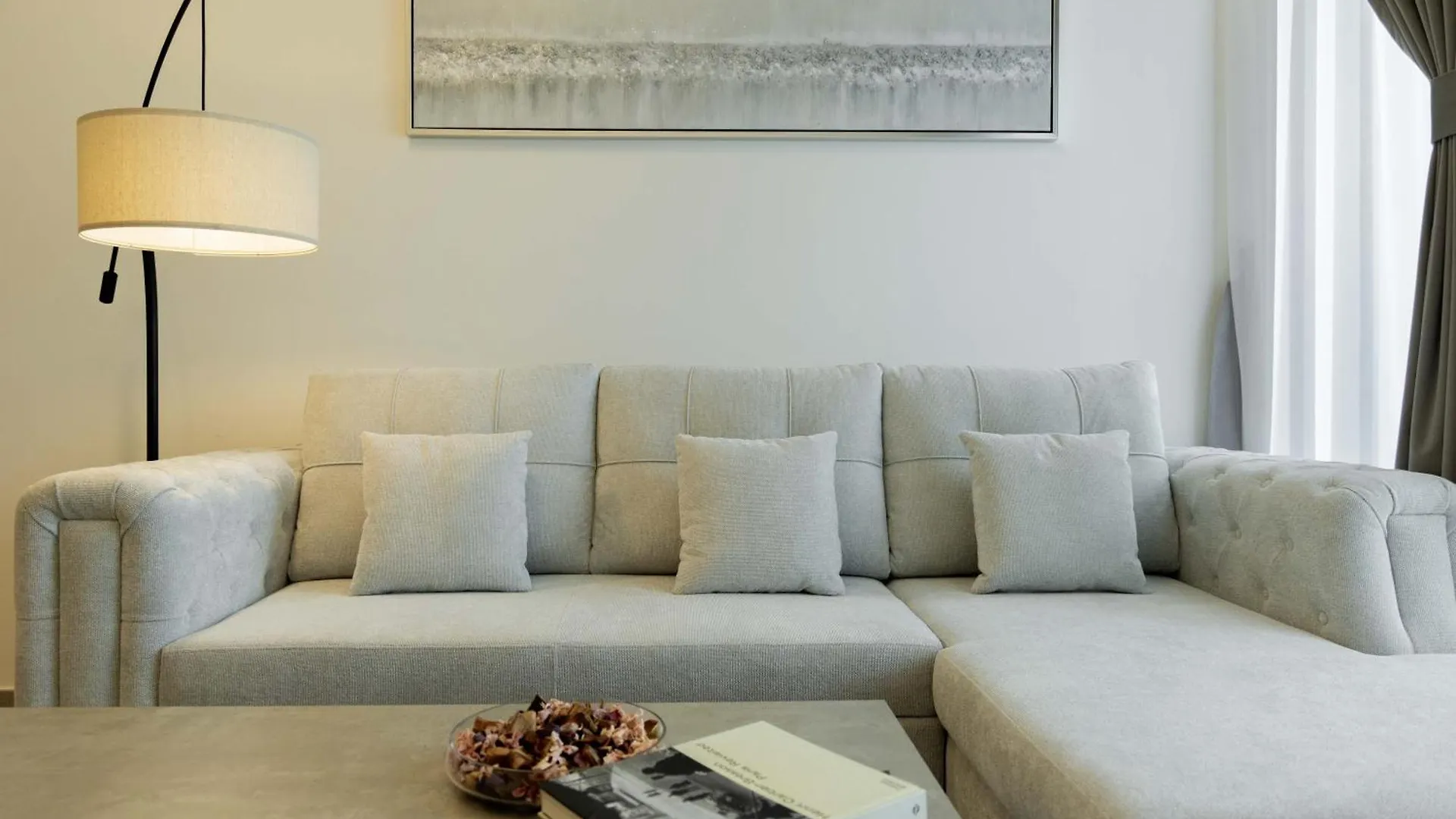 Sleeps 4 Dubai Mall Access Difc Views Apartment