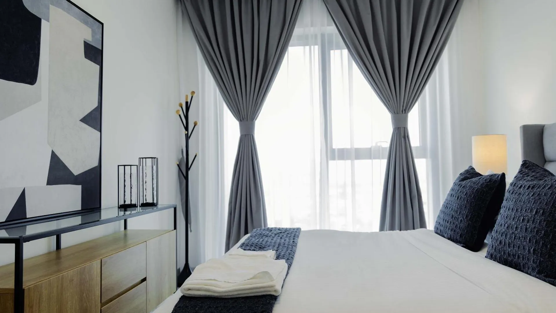 Sleeps 4 Dubai Mall Access Difc Views 0*,  United Arab Emirates