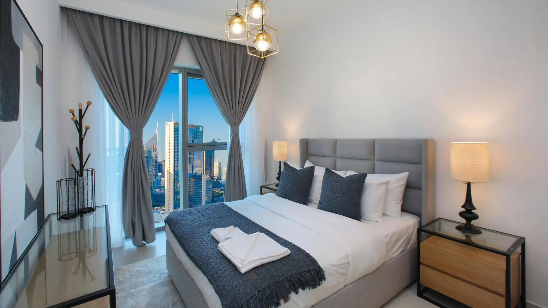Sleeps 4 Dubai Mall Access Difc Views